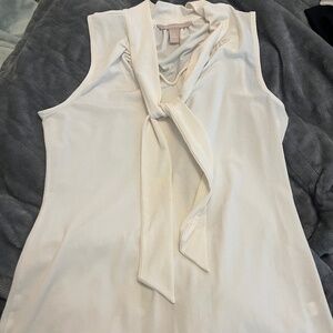 Banana Republic Tie-Neck Sleeveless Blouse – Size Small